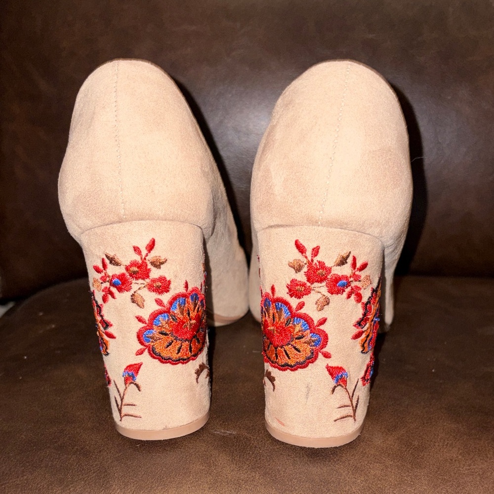 Restricted Floral Embroidered Heels - Picture 6 of 12